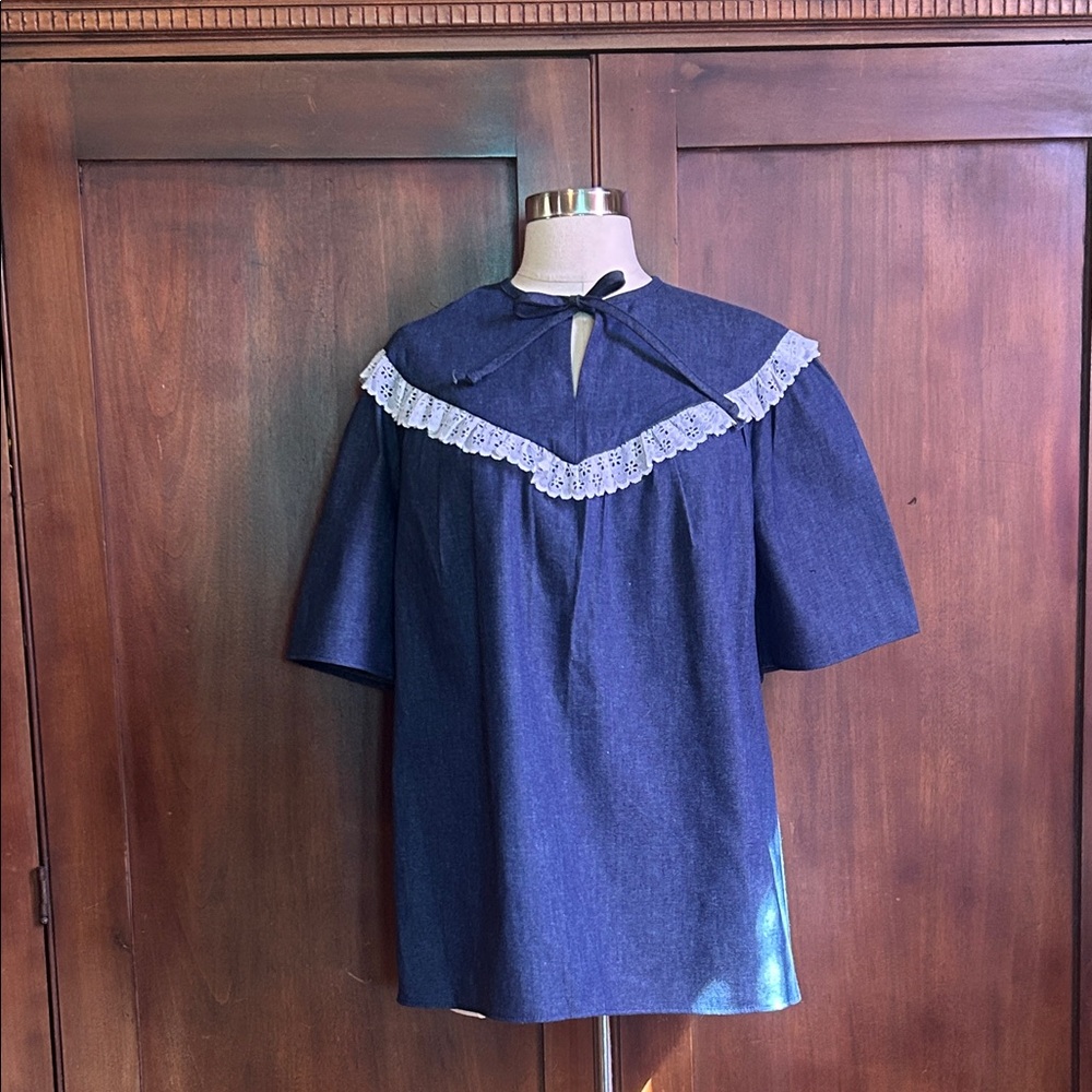 NWT 70s Vintage Denim Blouse Tunic with Lace Yoke L